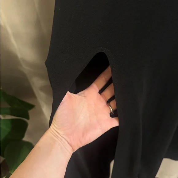 Material Girl Black Sleeveless Maxi Dress with Textured Bodice - Picture 3 of 10